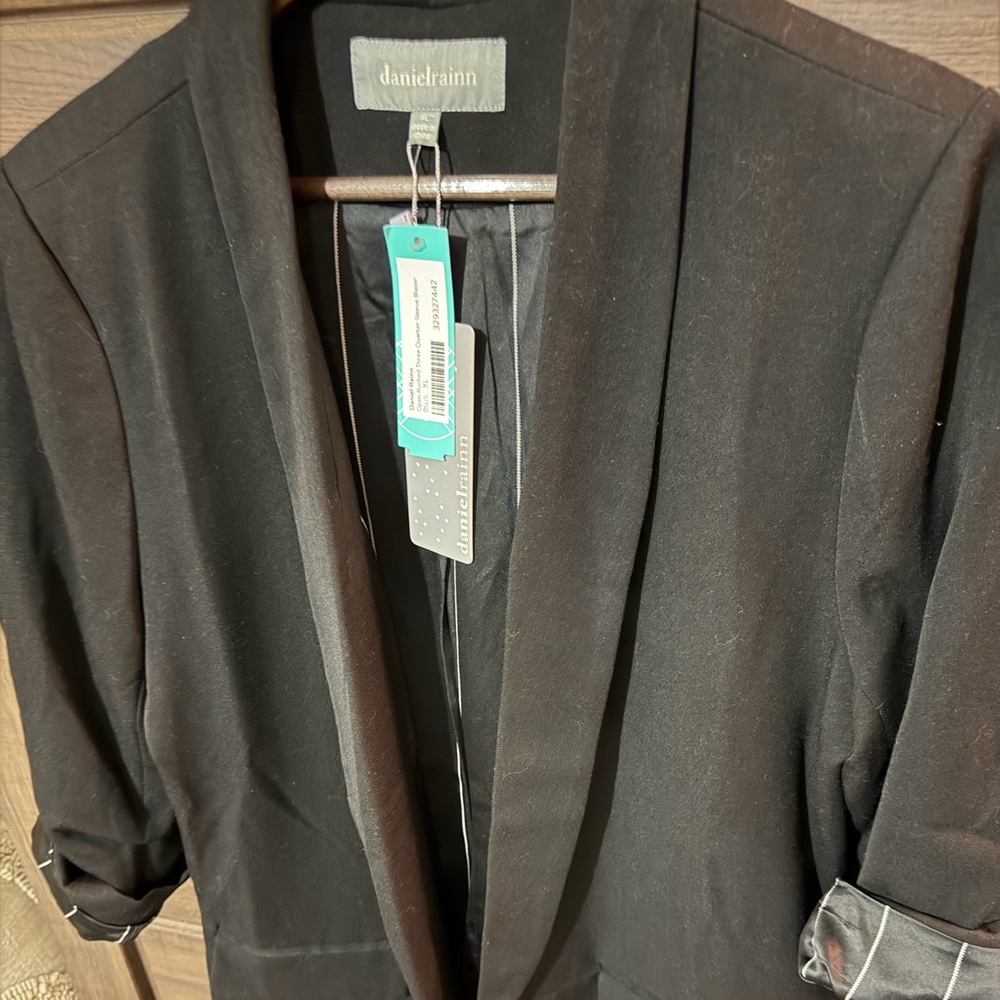 Daniel Rainn Women's Black Blazer